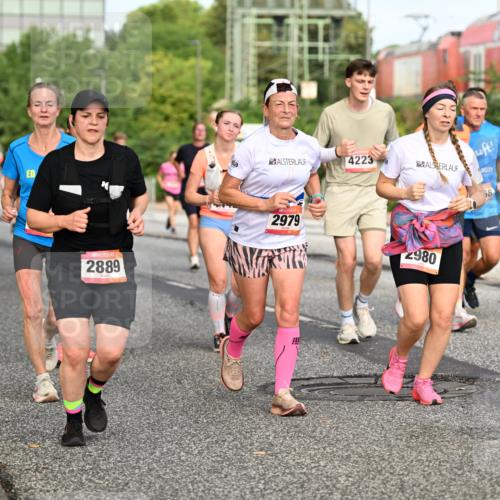 06.09.2026 - CURREX Alsterlauf Dr. Thomas Lammeyer http://msf.ph/oto/10139951 06.09.2026 10:07:18 Laufen 2889, 4223, 2979, 2980, 58, 549 meine-sportfotos.de