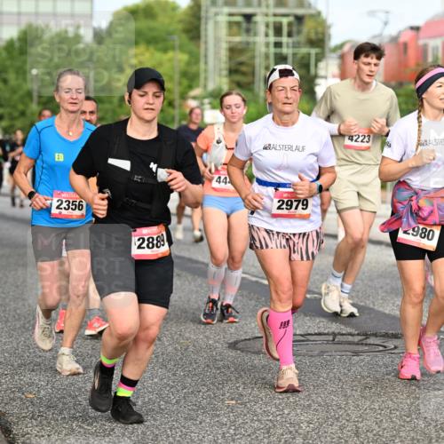06.09.2026 - CURREX Alsterlauf Dr. Thomas Lammeyer http://msf.ph/oto/10139956 06.09.2026 10:07:19 Laufen 2356, 2889, 4223, 5268, 44, 2979, 2980, 549 meine-sportfotos.de