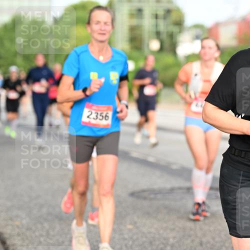 06.09.2026 - CURREX Alsterlauf Dr. Thomas Lammeyer http://msf.ph/oto/10139971 06.09.2026 10:07:20 Laufen 2356, 288 meine-sportfotos.de