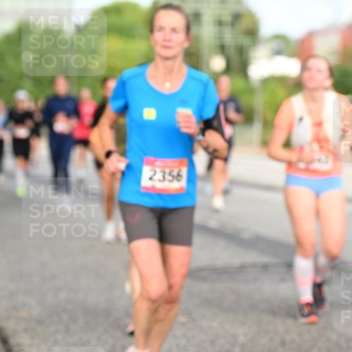 06.09.2026 - CURREX Alsterlauf Dr. Thomas Lammeyer http://msf.ph/oto/10139973 06.09.2026 10:07:20 Laufen 2356 meine-sportfotos.de