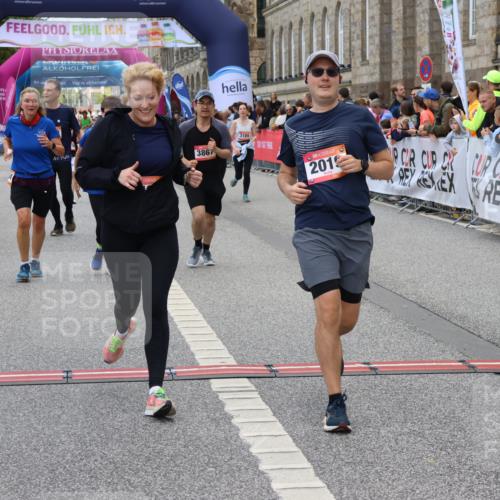 06.09.2026 - CURREX Alsterlauf Strokosch-Dieckow http://msf.ph/oto/10139995 06.09.2026 10:16:14 Ziel 2019, 2098, 2614, 2810, 2881, 2884, 3189, 3539, 3867, 4043, 4056, 4069, 4455, 5425, 5559, 5564, 5825, 5945 meine-sportfotos.de