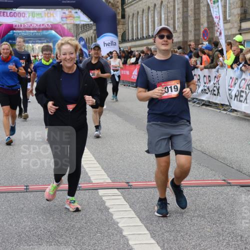 06.09.2026 - CURREX Alsterlauf Strokosch-Dieckow http://msf.ph/oto/10140012 06.09.2026 10:16:14 Ziel 2019, 2098, 2614, 2810, 2881, 2884, 3189, 3539, 3867, 4043, 4056, 4069, 4455, 5425, 5559, 5564, 5825, 5945 meine-sportfotos.de