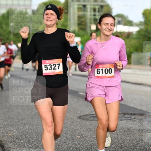 06.09.2026 - CURREX Alsterlauf Dr. Thomas Lammeyer http://msf.ph/oto/10140041 06.09.2026 10:07:28 Laufen 5, 5327, 6100, 5351 meine-sportfotos.de