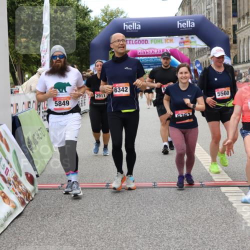 06.09.2026 - CURREX Alsterlauf Strokosch-Dieckow http://msf.ph/oto/10140055 06.09.2026 10:17:33 Ziel 2462, 2597, 2598, 2911, 2985, 3117, 3444, 3709, 5118, 5560, 5635, 5820, 5849, 6068, 6081, 6342, 6363, 8109 meine-sportfotos.de