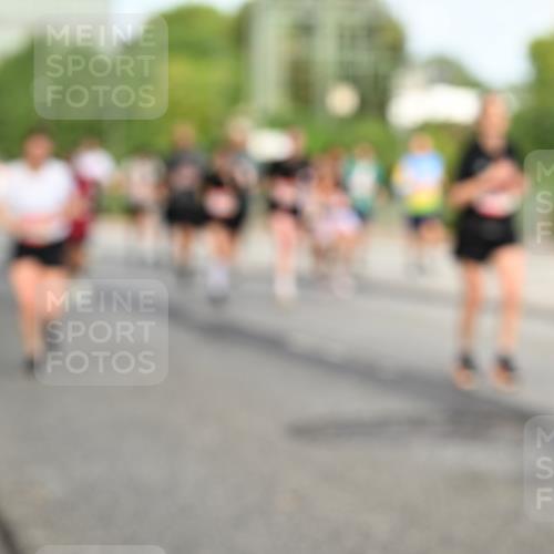 06.09.2026 - CURREX Alsterlauf Dr. Thomas Lammeyer http://msf.ph/oto/10140058 06.09.2026 10:07:30 Laufen  meine-sportfotos.de