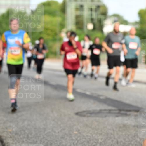 06.09.2026 - CURREX Alsterlauf Dr. Thomas Lammeyer http://msf.ph/oto/10140095 06.09.2026 10:07:34 Laufen 30 meine-sportfotos.de