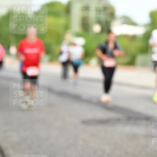 06.09.2026 - CURREX Alsterlauf Dr. Thomas Lammeyer http://msf.ph/oto/10140117 06.09.2026 10:07:38 Laufen  meine-sportfotos.de