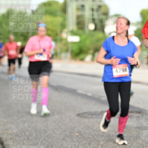 06.09.2026 - CURREX Alsterlauf Dr. Thomas Lammeyer http://msf.ph/oto/10140149 06.09.2026 10:07:41 Laufen 4798, 49 meine-sportfotos.de