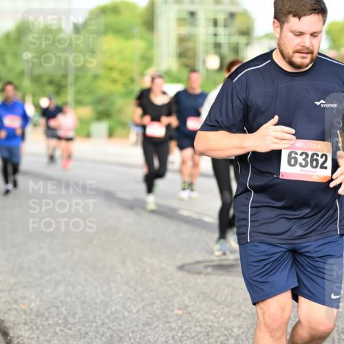 06.09.2026 - CURREX Alsterlauf Dr. Thomas Lammeyer http://msf.ph/oto/10140196 06.09.2026 10:07:53 Laufen 6362 meine-sportfotos.de