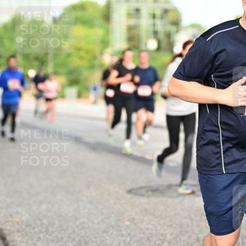 06.09.2026 - CURREX Alsterlauf Dr. Thomas Lammeyer http://msf.ph/oto/10140198 06.09.2026 10:07:53 Laufen 6362 meine-sportfotos.de