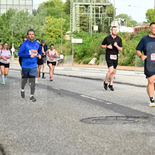 06.09.2026 - CURREX Alsterlauf Dr. Thomas Lammeyer http://msf.ph/oto/10140219 06.09.2026 10:07:55 Laufen 2205, 4958, 5889, 5203, 4790, 3777, 5524 meine-sportfotos.de