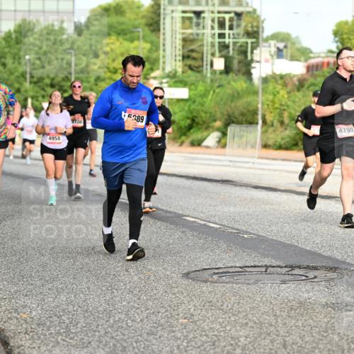 06.09.2026 - CURREX Alsterlauf Dr. Thomas Lammeyer http://msf.ph/oto/10140235 06.09.2026 10:07:57 Laufen 2205, 4958, 108, 5289, 4790 meine-sportfotos.de