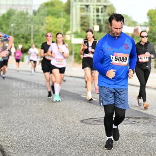 06.09.2026 - CURREX Alsterlauf Dr. Thomas Lammeyer http://msf.ph/oto/10140250 06.09.2026 10:07:59 Laufen 2205, 5889, 4611 meine-sportfotos.de