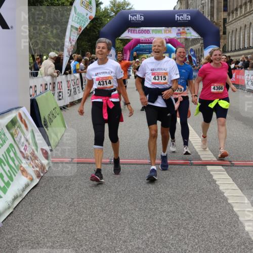 06.09.2026 - CURREX Alsterlauf Strokosch-Dieckow http://msf.ph/oto/10140253 06.09.2026 10:16:24 Ziel 2614, 2744, 2888, 2910, 3015, 3019, 3189, 4314, 4315, 4366, 4396, 4455, 4820, 4821, 5559, 5564, 5787 meine-sportfotos.de