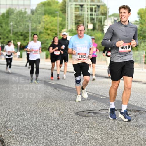 06.09.2026 - CURREX Alsterlauf Dr. Thomas Lammeyer http://msf.ph/oto/10140326 06.09.2026 10:08:06 Laufen 3657, 5292, 6019 meine-sportfotos.de