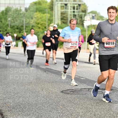 06.09.2026 - CURREX Alsterlauf Dr. Thomas Lammeyer http://msf.ph/oto/10140330 06.09.2026 10:08:06 Laufen 5292, 6019 meine-sportfotos.de