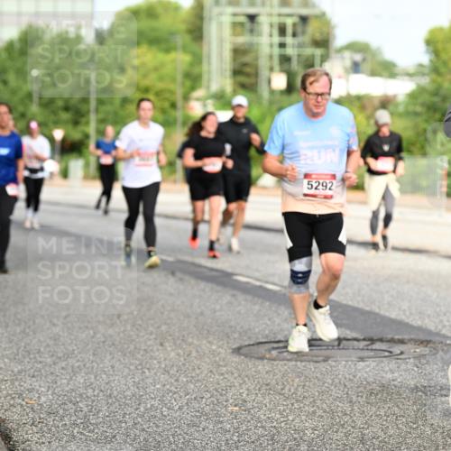06.09.2026 - CURREX Alsterlauf Dr. Thomas Lammeyer http://msf.ph/oto/10140335 06.09.2026 10:08:07 Laufen 5292, 6019 meine-sportfotos.de