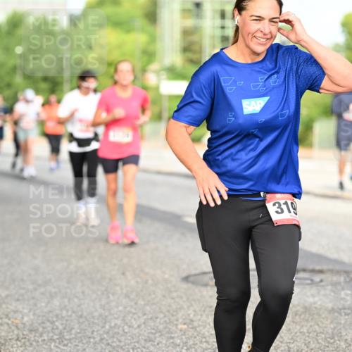 06.09.2026 - CURREX Alsterlauf Dr. Thomas Lammeyer http://msf.ph/oto/10140377 06.09.2026 10:08:12 Laufen 319 meine-sportfotos.de