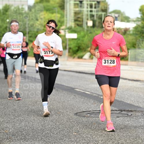 06.09.2026 - CURREX Alsterlauf Dr. Thomas Lammeyer http://msf.ph/oto/10140396 06.09.2026 10:08:14 Laufen 5335, 3173, 3128, 3661 meine-sportfotos.de