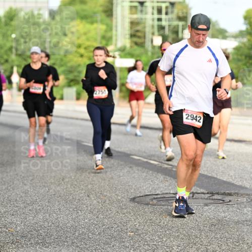 06.09.2026 - CURREX Alsterlauf Dr. Thomas Lammeyer http://msf.ph/oto/10140617 06.09.2026 10:08:40 Laufen 2750, 2942 meine-sportfotos.de