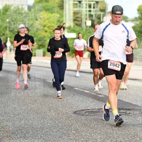 06.09.2026 - CURREX Alsterlauf Dr. Thomas Lammeyer http://msf.ph/oto/10140618 06.09.2026 10:08:40 Laufen 2822, 5409, 750, 2942 meine-sportfotos.de