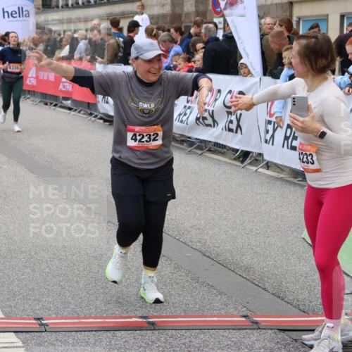 06.09.2026 - CURREX Alsterlauf Strokosch-Dieckow http://msf.ph/oto/10140688 06.09.2026 10:18:11 Ziel 1297, 2026, 2208, 2209, 2262, 3018, 3917, 4134, 4232, 4906, 4915, 6339, 8290 meine-sportfotos.de