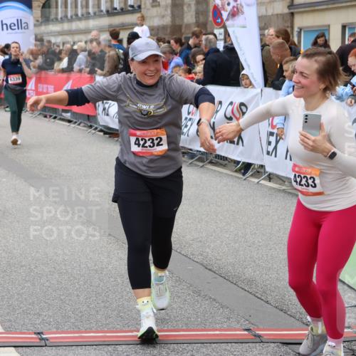 06.09.2026 - CURREX Alsterlauf Strokosch-Dieckow http://msf.ph/oto/10140702 06.09.2026 10:18:11 Ziel 1297, 2026, 2208, 2209, 2262, 3018, 3917, 4134, 4232, 4906, 4915, 6339, 8290 meine-sportfotos.de