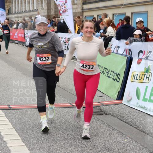 06.09.2026 - CURREX Alsterlauf Strokosch-Dieckow http://msf.ph/oto/10140721 06.09.2026 10:18:11 Ziel 1297, 2026, 2208, 2209, 2262, 3018, 3917, 4134, 4232, 4906, 4915, 6339, 8290 meine-sportfotos.de