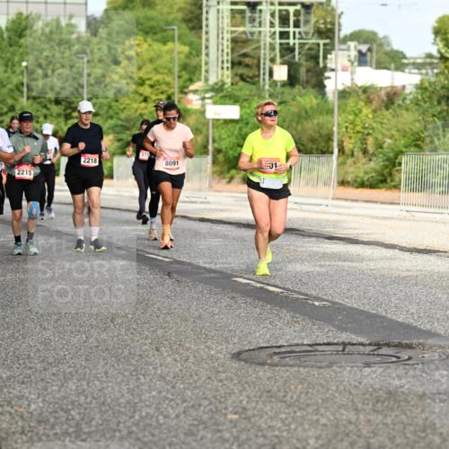 06.09.2026 - CURREX Alsterlauf Dr. Thomas Lammeyer http://msf.ph/oto/10140773 06.09.2026 10:08:57 Laufen 3901, 2596, 2218, 2215, 371, 8091, 1 meine-sportfotos.de