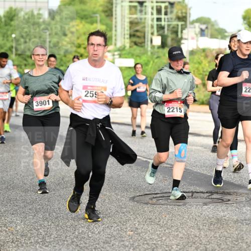 06.09.2026 - CURREX Alsterlauf Dr. Thomas Lammeyer http://msf.ph/oto/10140808 06.09.2026 10:09:02 Laufen 4438, 4975, 3901, 259, 2215, 2218 meine-sportfotos.de