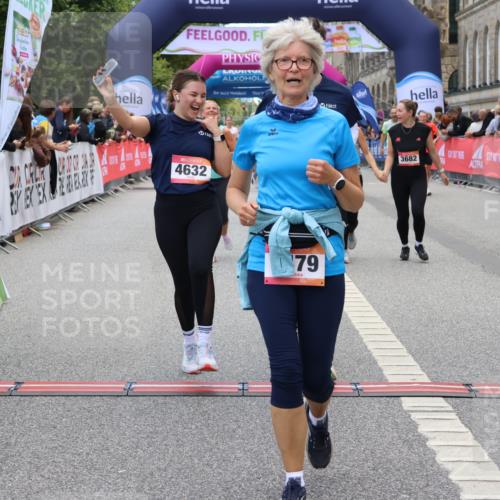 06.09.2026 - CURREX Alsterlauf Strokosch-Dieckow http://msf.ph/oto/10140873 06.09.2026 10:18:19 Ziel 2026, 2208, 2209, 2262, 2381, 3083, 3682, 3683, 4186, 4391, 4479, 4632, 4644, 5050, 5572, 6339, 8290 meine-sportfotos.de