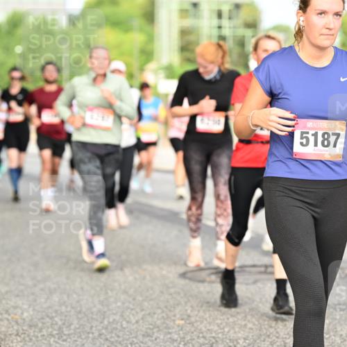 06.09.2026 - CURREX Alsterlauf Dr. Thomas Lammeyer http://msf.ph/oto/10140926 06.09.2026 10:09:16 Laufen 5187, 503 meine-sportfotos.de