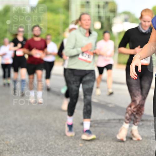 06.09.2026 - CURREX Alsterlauf Dr. Thomas Lammeyer http://msf.ph/oto/10140936 06.09.2026 10:09:17 Laufen 5187 meine-sportfotos.de