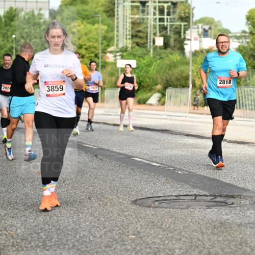 06.09.2026 - CURREX Alsterlauf Dr. Thomas Lammeyer http://msf.ph/oto/10141021 06.09.2026 10:09:28 Laufen 2824, 3859, 2818 meine-sportfotos.de