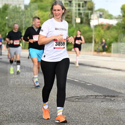 06.09.2026 - CURREX Alsterlauf Dr. Thomas Lammeyer http://msf.ph/oto/10141031 06.09.2026 10:09:29 Laufen 3859, 2818 meine-sportfotos.de