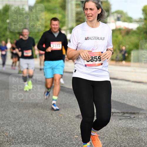 06.09.2026 - CURREX Alsterlauf Dr. Thomas Lammeyer http://msf.ph/oto/10141036 06.09.2026 10:09:30 Laufen 3372, 859 meine-sportfotos.de