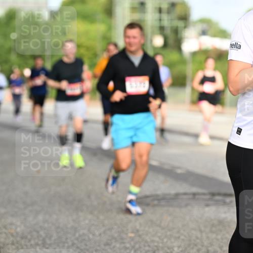 06.09.2026 - CURREX Alsterlauf Dr. Thomas Lammeyer http://msf.ph/oto/10141044 06.09.2026 10:09:30 Laufen 3859 meine-sportfotos.de