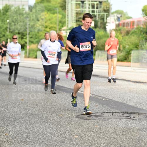 06.09.2026 - CURREX Alsterlauf Dr. Thomas Lammeyer http://msf.ph/oto/10141088 06.09.2026 10:09:35 Laufen 017, 3039, 6075, 2941 meine-sportfotos.de