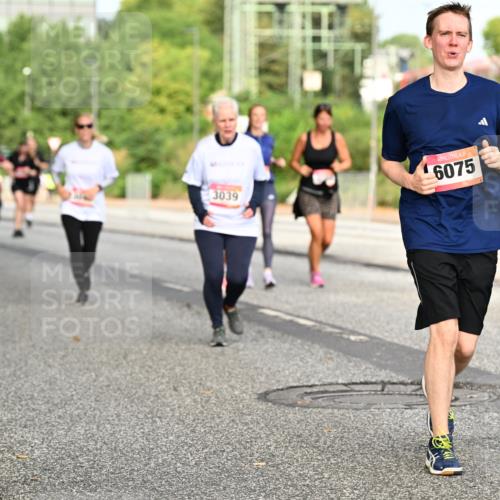06.09.2026 - CURREX Alsterlauf Dr. Thomas Lammeyer http://msf.ph/oto/10141099 06.09.2026 10:09:36 Laufen 3039, 6075 meine-sportfotos.de