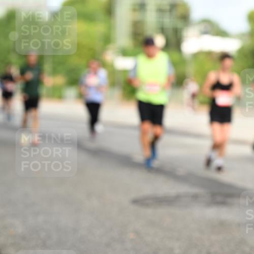 06.09.2026 - CURREX Alsterlauf Dr. Thomas Lammeyer http://msf.ph/oto/10141229 06.09.2026 10:09:53 Laufen  meine-sportfotos.de