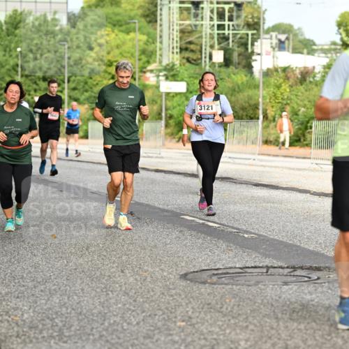 06.09.2026 - CURREX Alsterlauf Dr. Thomas Lammeyer http://msf.ph/oto/10141252 06.09.2026 10:09:55 Laufen 3121, 3643, 3510, 2967 meine-sportfotos.de