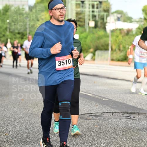06.09.2026 - CURREX Alsterlauf Dr. Thomas Lammeyer http://msf.ph/oto/10141279 06.09.2026 10:09:58 Laufen 3510, 3418 meine-sportfotos.de