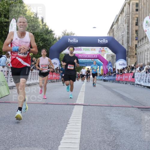 06.09.2026 - CURREX Alsterlauf Yannick Fuchs http://msf.ph/oto/10141323 06.09.2026 09:46:38 Ziel 2556, 2563, 2683, 2752, 4663, 4877, 5430, 5544, 6109 meine-sportfotos.de