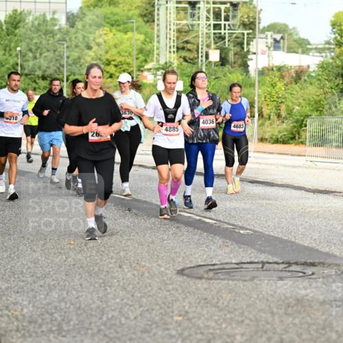 06.09.2026 - CURREX Alsterlauf Dr. Thomas Lammeyer http://msf.ph/oto/10141404 06.09.2026 10:10:12 Laufen 6015, 6289, 310, 26, 3630, 4036, 4885, 4683, 386 meine-sportfotos.de