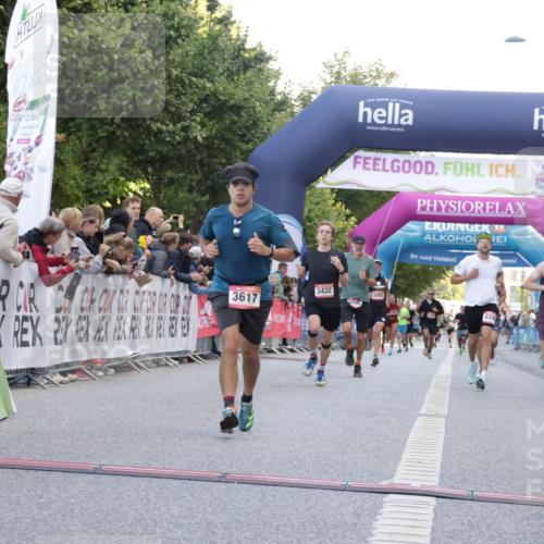 06.09.2026 - CURREX Alsterlauf Yannick Fuchs http://msf.ph/oto/10141492 06.09.2026 09:46:42 Ziel 2556, 3432, 3617, 4716, 4877, 4890, 5430, 5544, 8249 meine-sportfotos.de