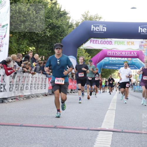 06.09.2026 - CURREX Alsterlauf Yannick Fuchs http://msf.ph/oto/10141500 06.09.2026 09:46:42 Ziel 2556, 3432, 3617, 4716, 4877, 4890, 5430, 5544, 8249 meine-sportfotos.de