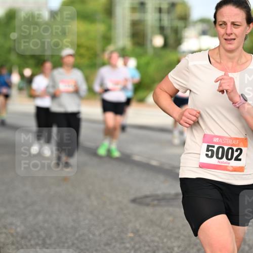06.09.2026 - CURREX Alsterlauf Dr. Thomas Lammeyer http://msf.ph/oto/10141563 06.09.2026 10:10:31 Laufen 5002 meine-sportfotos.de
