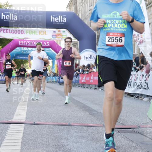 06.09.2026 - CURREX Alsterlauf Yannick Fuchs http://msf.ph/oto/10141599 06.09.2026 09:46:43 Ziel 2556, 3432, 3617, 4716, 4877, 4890, 5430, 5544, 8092, 8249 meine-sportfotos.de