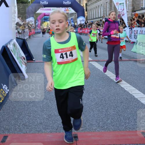 06.09.2026 - CURREX Alsterlauf Strokosch-Dieckow http://msf.ph/oto/10141622 06.09.2026 10:54:05 Ziel 157, 195, 201, 202, 203, 216, 218, 221, 256, 260, 292, 296, 302, 312, 321, 364, 379, 414, 416, 443, 446, 455, 8253 meine-sportfotos.de