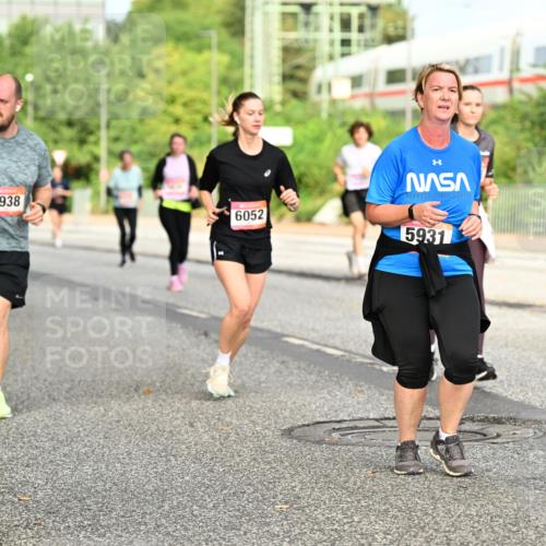 06.09.2026 - CURREX Alsterlauf Dr. Thomas Lammeyer http://msf.ph/oto/10141741 06.09.2026 10:10:51 Laufen 2938, 6052, 5931 meine-sportfotos.de
